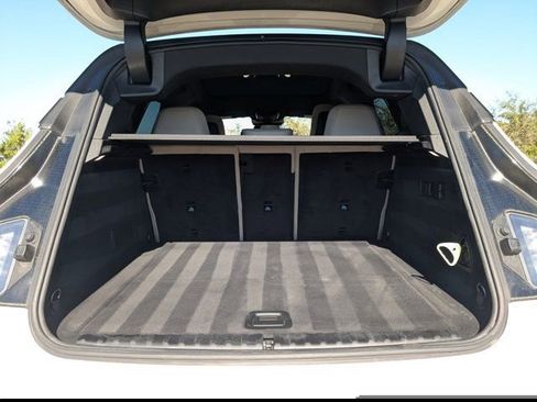 Used 2023 BMW iX xDrive50 image 15