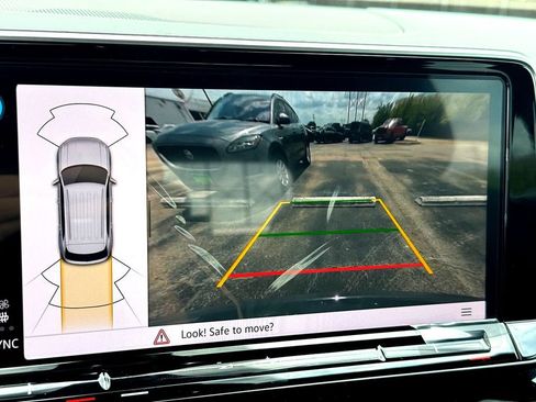 New 2026 Volkswagen Atlas Cross Sport SEL R-Line AWD/4WD image 16