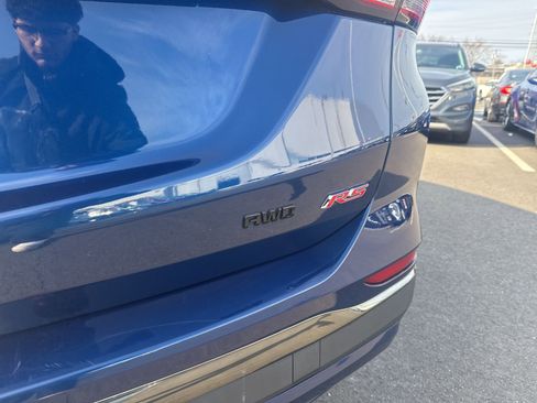 Used 2022 Chevrolet Equinox RS w/ RS Leather Package image 9