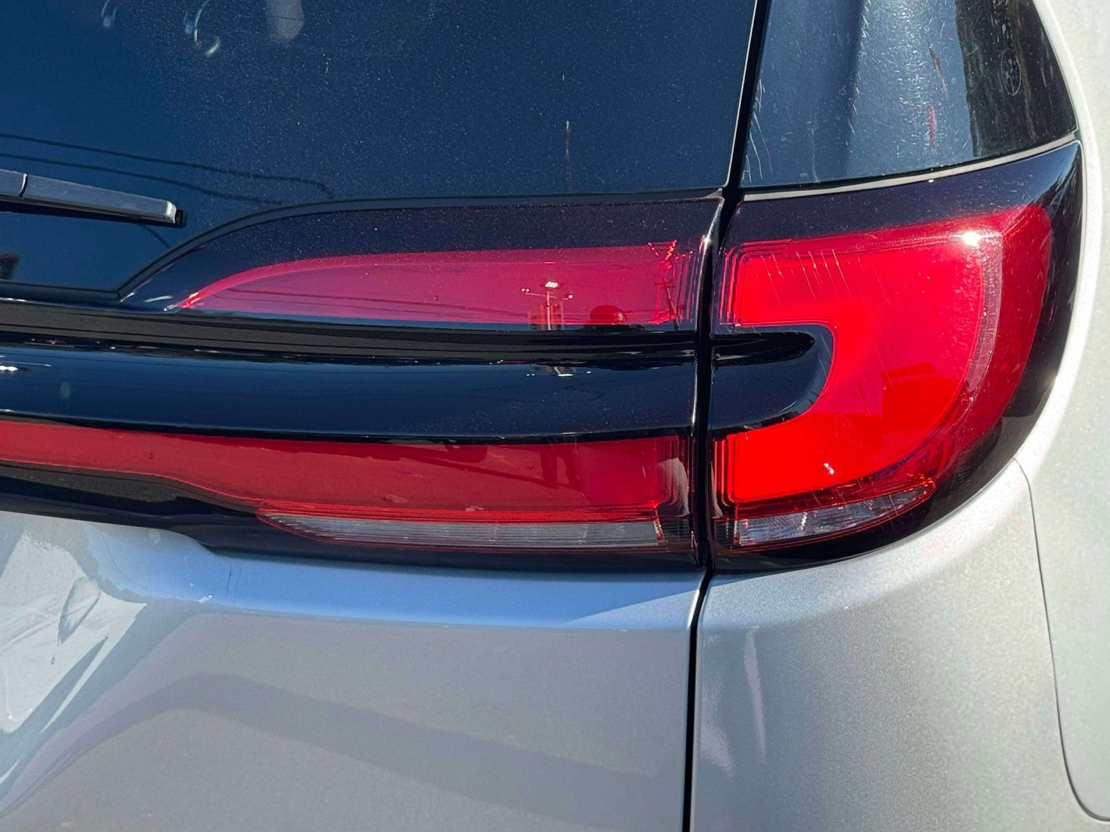 Certified 2024 Chrysler Pacifica Touring-L FWD image 11