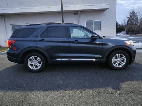 Used 2023 Ford Explorer XLT w/ Equipment Group 202A image 8