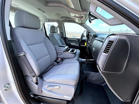 Used 2017 Chevrolet Silverado 1500 W/T AWD/4WD image 16