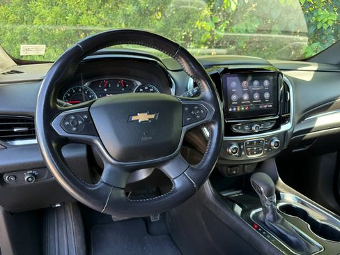 Used 2022 Chevrolet Traverse LT AWD/4WD image 33