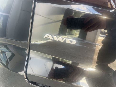 Used 2019 Cadillac XT4 Premium Luxury image 6