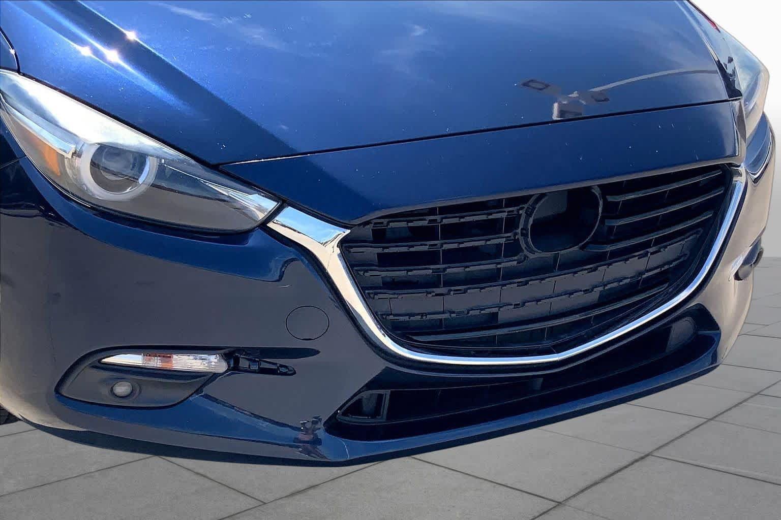 Used 2018 MAZDA MAZDA3 Grand Touring FWD image 28