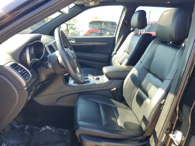 Used 2018 Jeep Grand Cherokee Limited AWD/4WD image 10