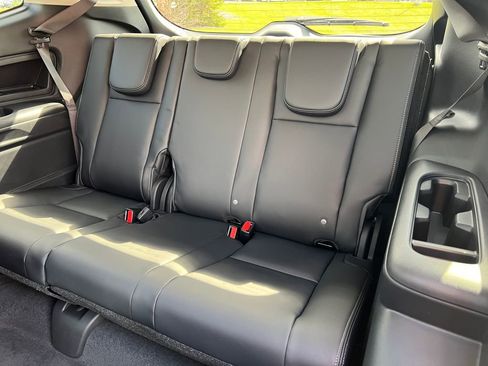 New 2026 Subaru Ascent Limited image 7