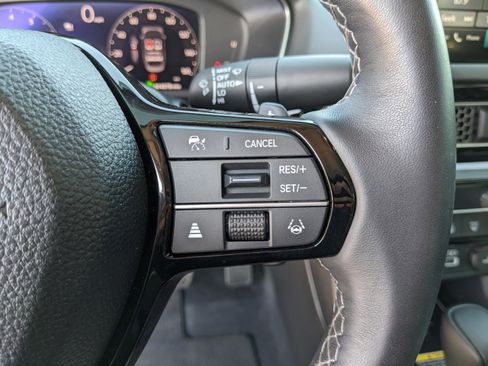 Used 2022 Honda Civic Touring image 38