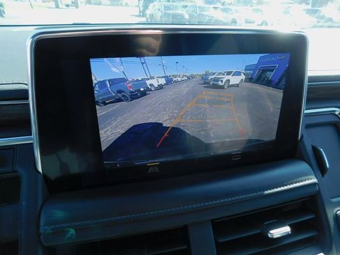 Used 2023 Chevrolet Suburban LT image 33