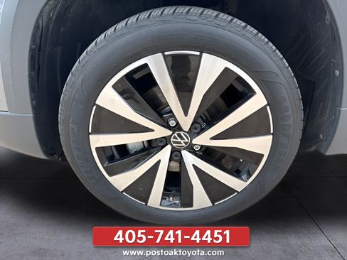 Used 2024 Volkswagen Taos SE FWD image 10