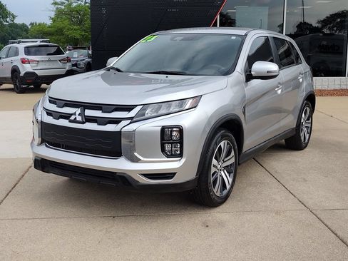 Used 2023 Mitsubishi Outlander Sport SE AWD/4WD image 1
