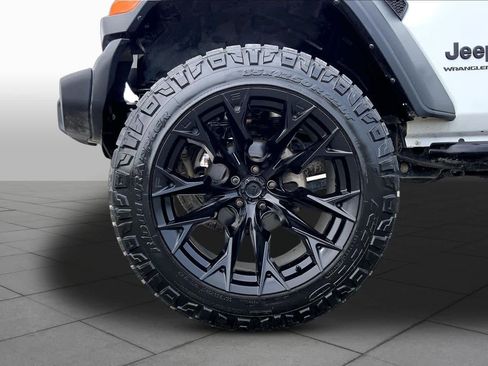 Used 2024 Jeep Wrangler Unlimited Sport AWD/4WD image 16