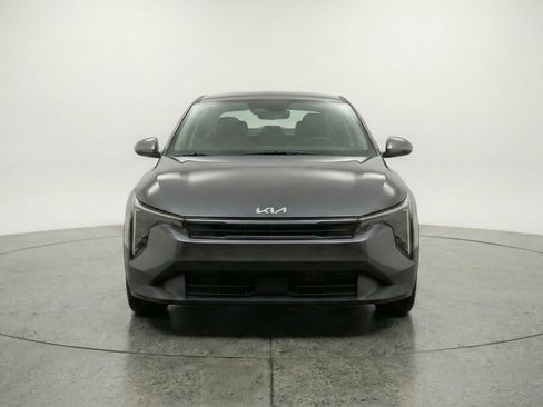 Used 2025 Kia K4 FWD image 2