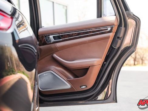 Used 2018 Porsche Panamera Turbo Sport Turismo image 76