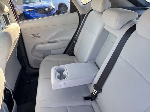 Used 2025 Hyundai Kona SEL image 18