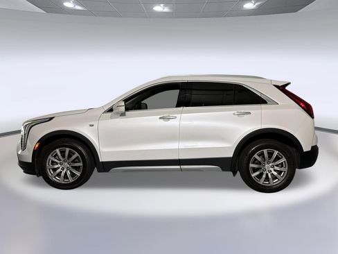 Used 2023 Cadillac XT4 Premium Luxury w/ Cold Weather Package FWD image 2