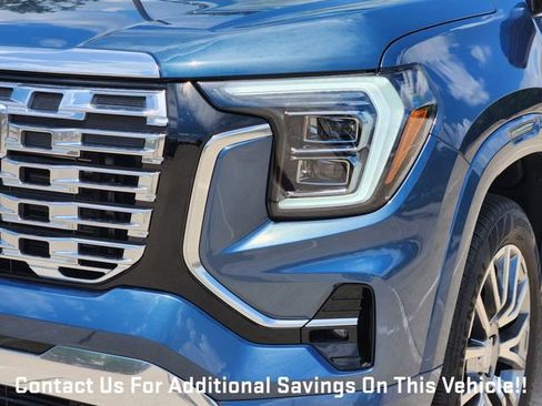 New 2026 GMC Terrain Denali w/ LPO, Black Badging Package AWD/4WD image 6
