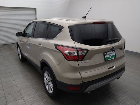 Used 2017 Ford Escape SE FWD image 5