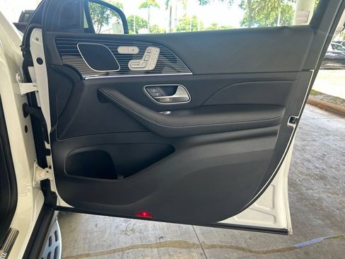 Used 2025 Mercedes-Benz GLE 450 4MATIC Coupe image 28