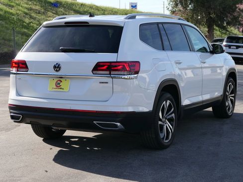 Used 2022 Volkswagen Atlas SEL image 2