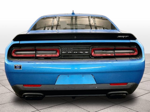 Used 2016 Dodge Challenger SRT Hellcat RWD image 4