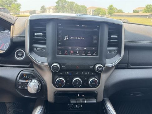 Used 2019 RAM 1500 Laramie AWD/4WD image 12