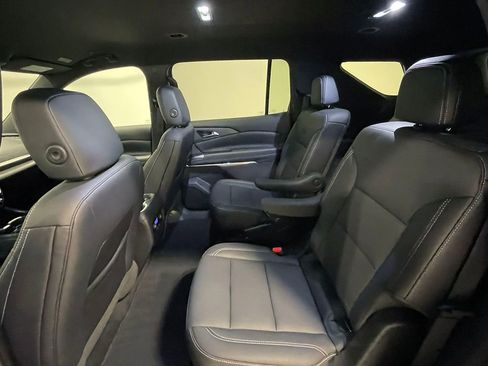 Used 2026 Chevrolet Traverse LT image 18