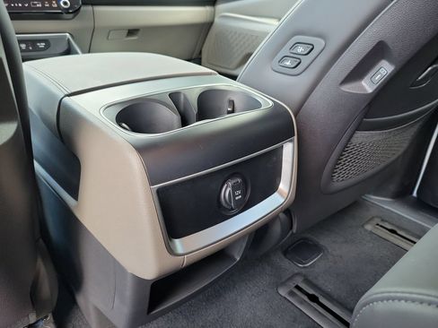 New 2026 Kia Carnival EX FWD image 22