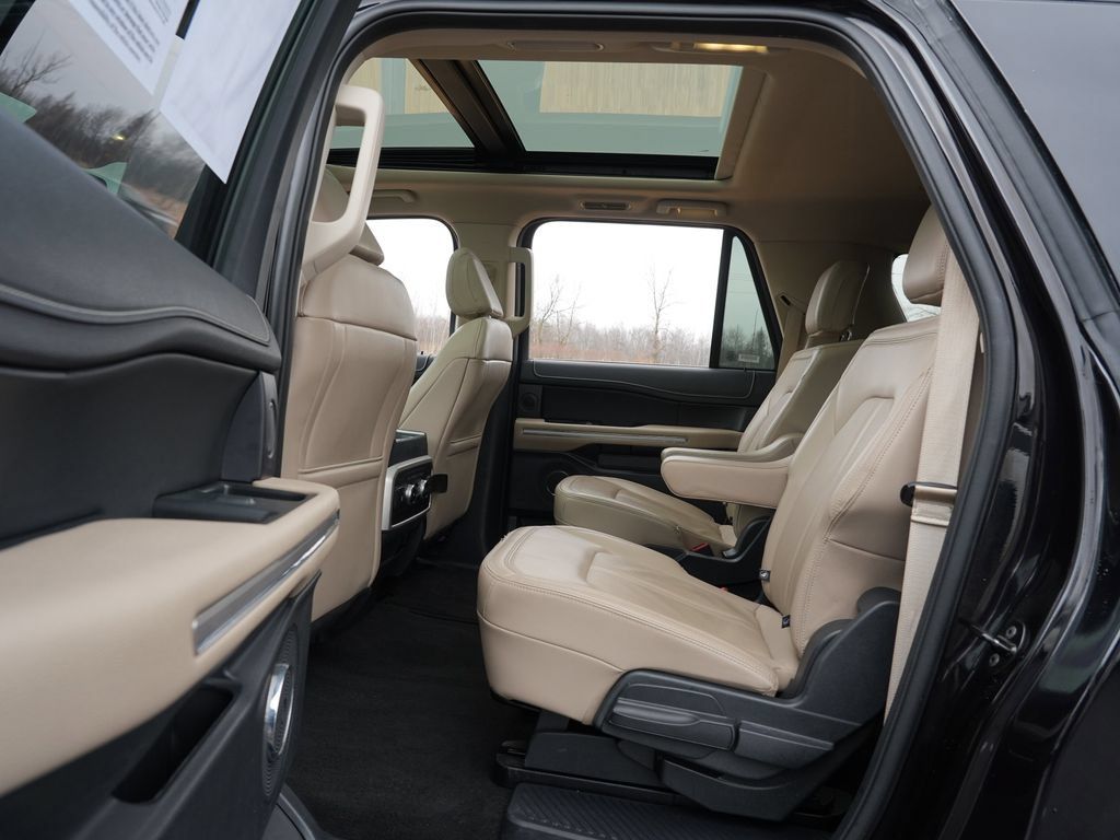 Used 2024 Ford Expedition Max Limited AWD/4WD image 21