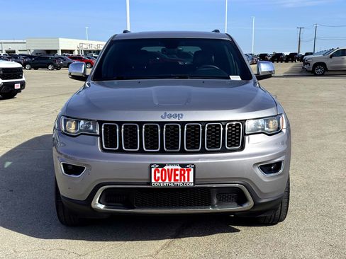 Used 2017 Jeep Grand Cherokee Limited image 3