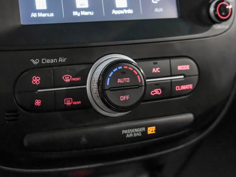 Used 2019 Kia Soul + FWD image 24