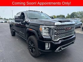 Used 2022 GMC Sierra 3500 Denali w/ Denali Black Diamond Edition AWD/4WD image 1
