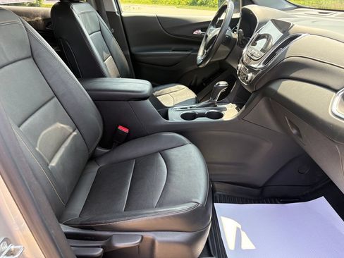 Used 2020 Chevrolet Equinox Premier FWD image 29