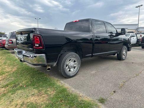 Used 2025 RAM 2500 Tradesman w/ Chrome Appearance Group AWD/4WD image 3