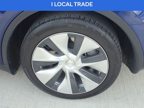 Used 2023 Tesla Model Y 2WD image 10