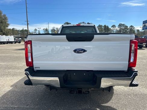 New 2026 Ford F250 XL w/ XL Chrome Package image 10