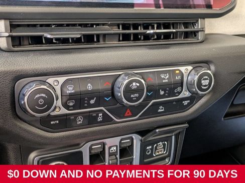 Used 2025 Jeep Wrangler Unlimited Sport AWD/4WD image 17