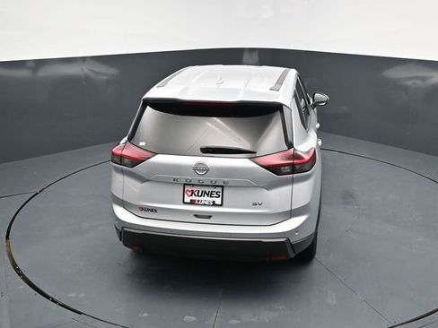 Used 2024 Nissan Rogue SV FWD image 43