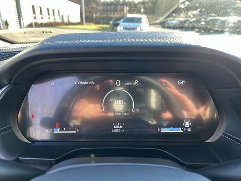 Used 2025 Jeep Grand Cherokee Limited image 19