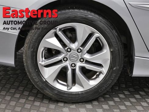 Used 2020 Honda Accord LX image 29