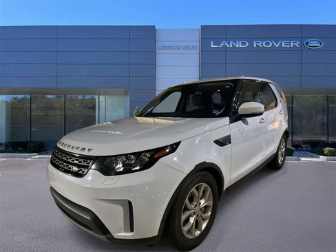 Used 2018 Land Rover Discovery SE image 1