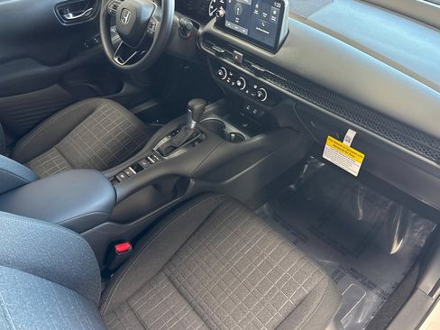 New 2027 Honda HR-V LX image 17