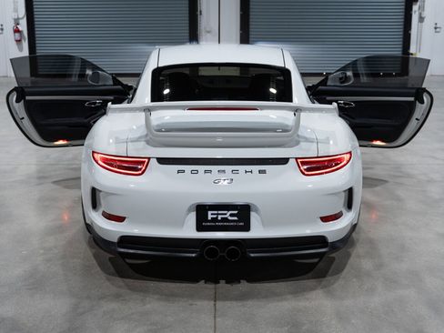 Used 2015 Porsche 911 GT3 RWD image 35