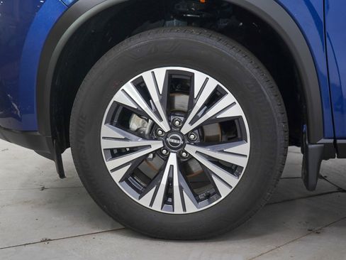 Used 2023 Nissan Rogue SV AWD/4WD image 28