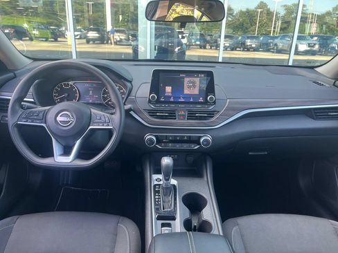 Certified 2025 Nissan Altima 2.5 SV AWD/4WD image 15