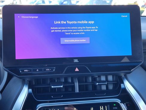 Used 2023 Toyota Venza Limited image 21