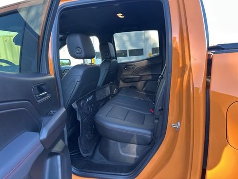 Used 2025 Chevrolet Colorado Z71 w/ Z71 Convenience Package 2 AWD/4WD image 17