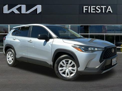 Used 2022 Toyota Corolla Cross L image 1