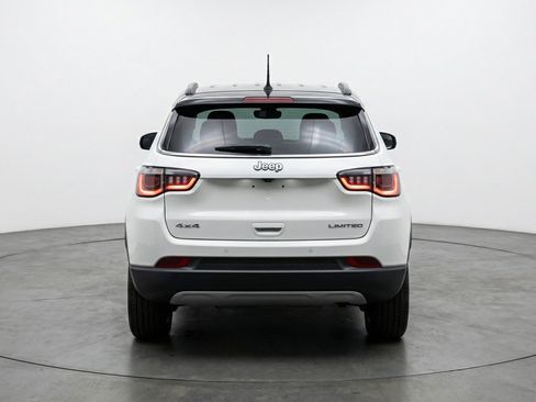 Used 2025 Jeep Compass Trailhawk AWD/4WD image 7