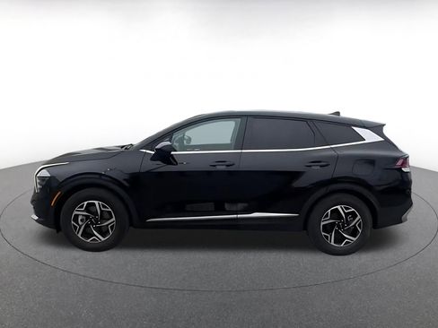 Used 2025 Kia Sportage LX FWD image 9